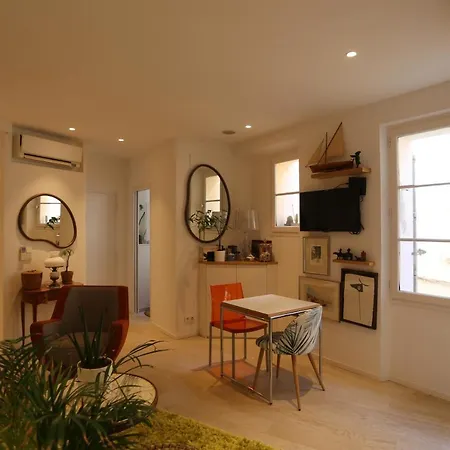 Daire Bleulagon Saint-Tropez